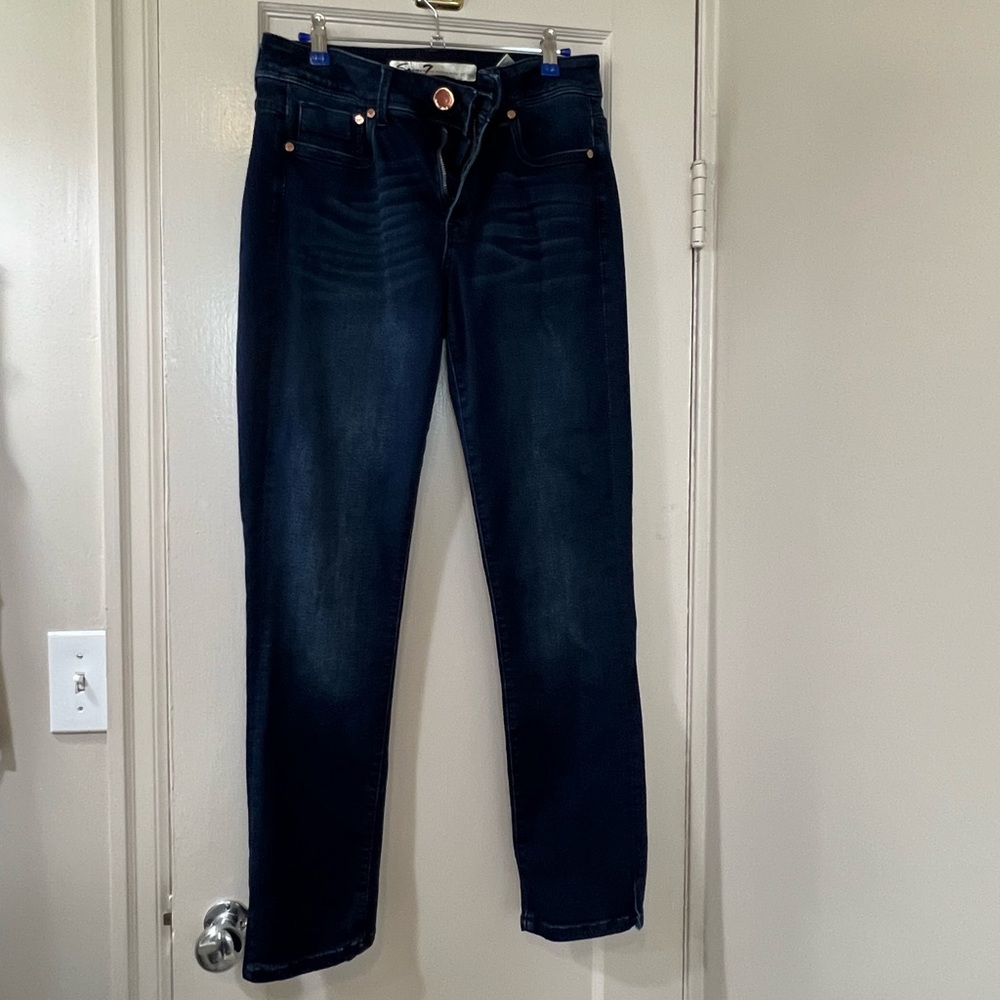 Like new Seven Slim Straight Jeans sz 10
